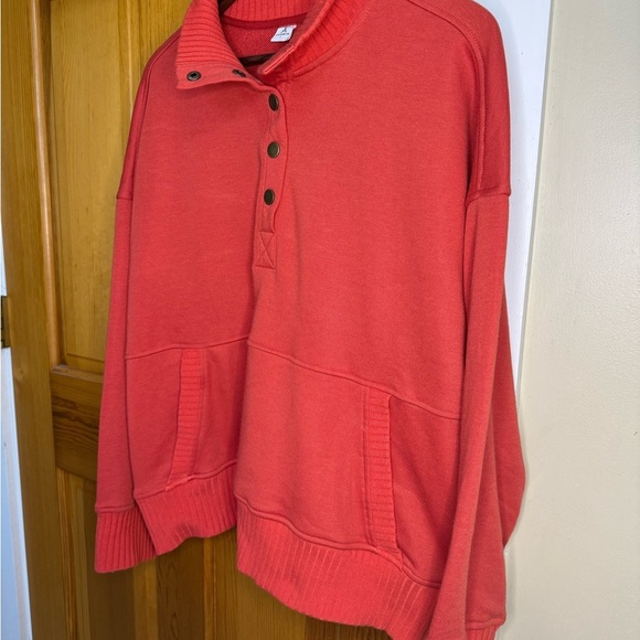 Women’s Anrabess Red Pullover Shirt - Picture 3 of 6